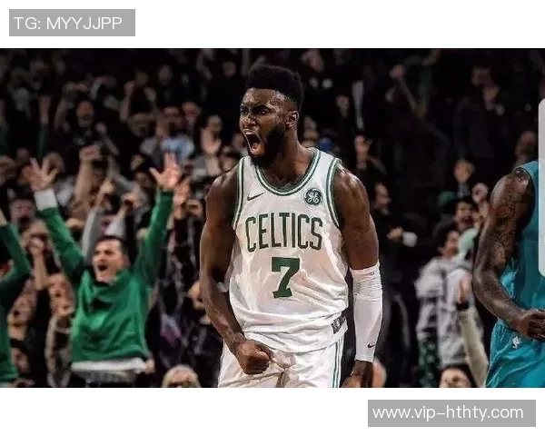 杰伦布朗首节表现低迷10分钟内5投全失三分球未能命中引发关注